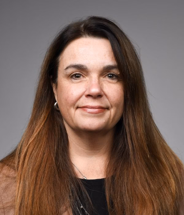 Headshot of Suzette Norris.